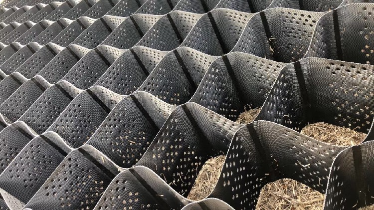 Polyester Geogrid Manufacturer Insights: Choosing the Right Supplier for Durable Infrastructure